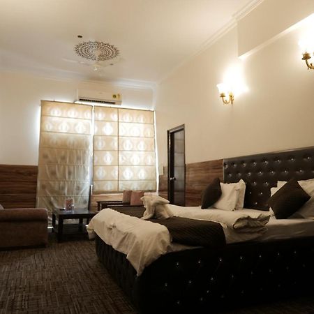 Hotel Kuber Rai Luaran gambar