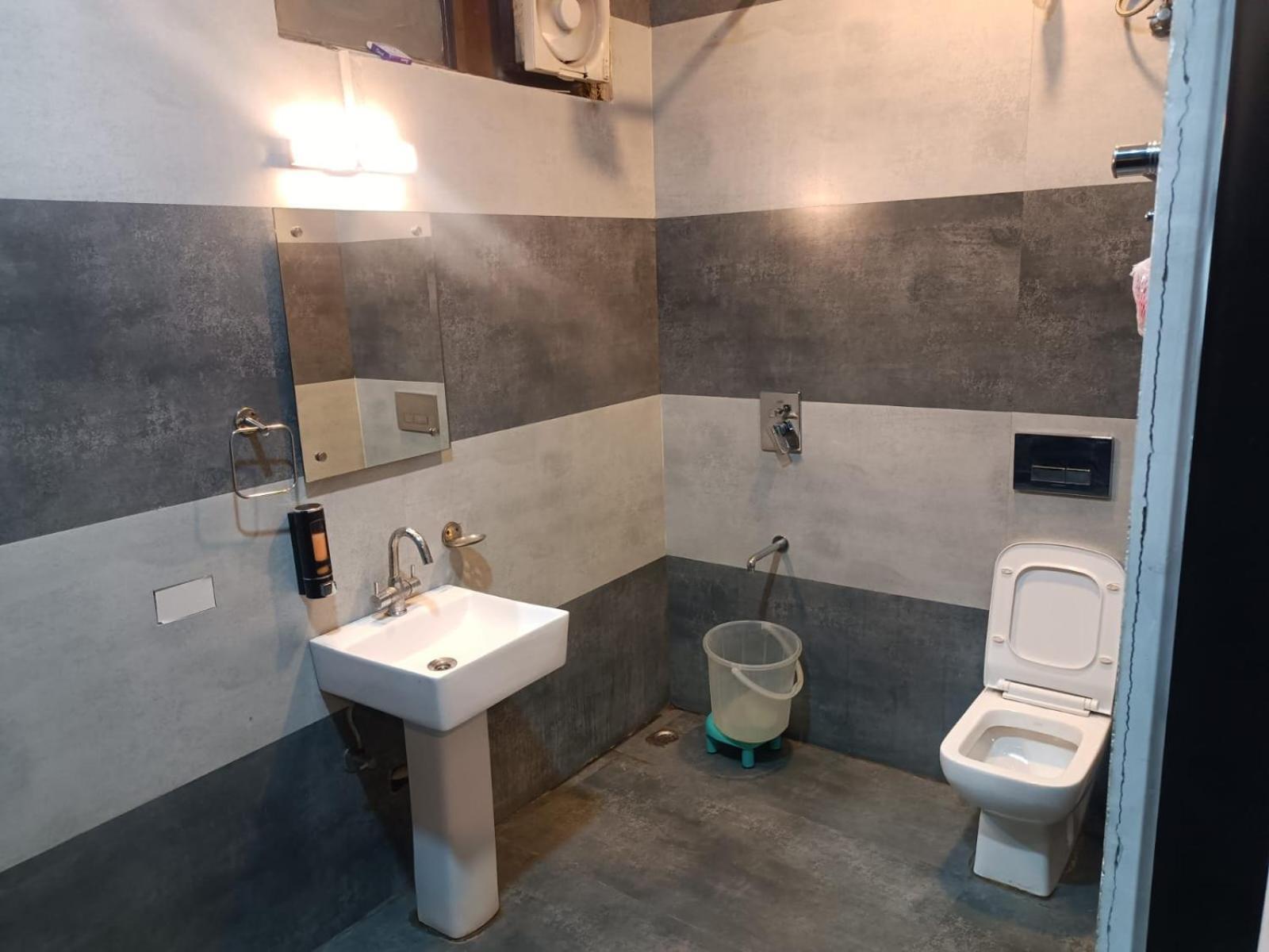 Hotel Kuber Rai Luaran gambar